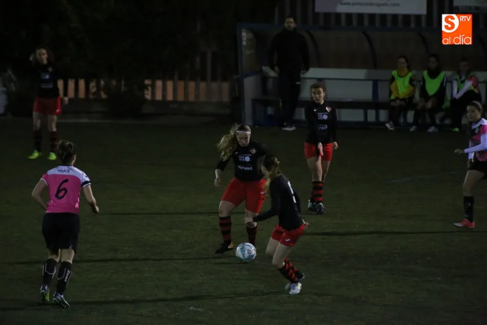 Foto 5 - El Capuchinos ara&ntilde;a un punto al filial del Salamanca B en el derbi