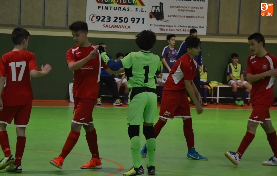 El III Infantil golea al penúltimo y ya sólo le separa un partido del título de Liga  