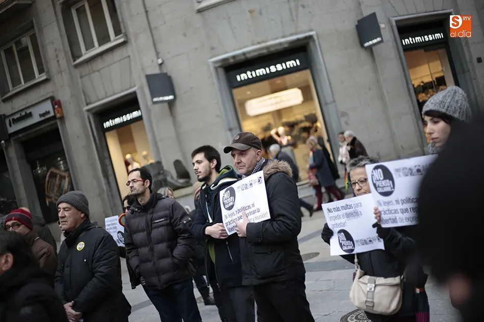 Foto 5 - Contin&uacute;a la lucha contra la ley mordaza  