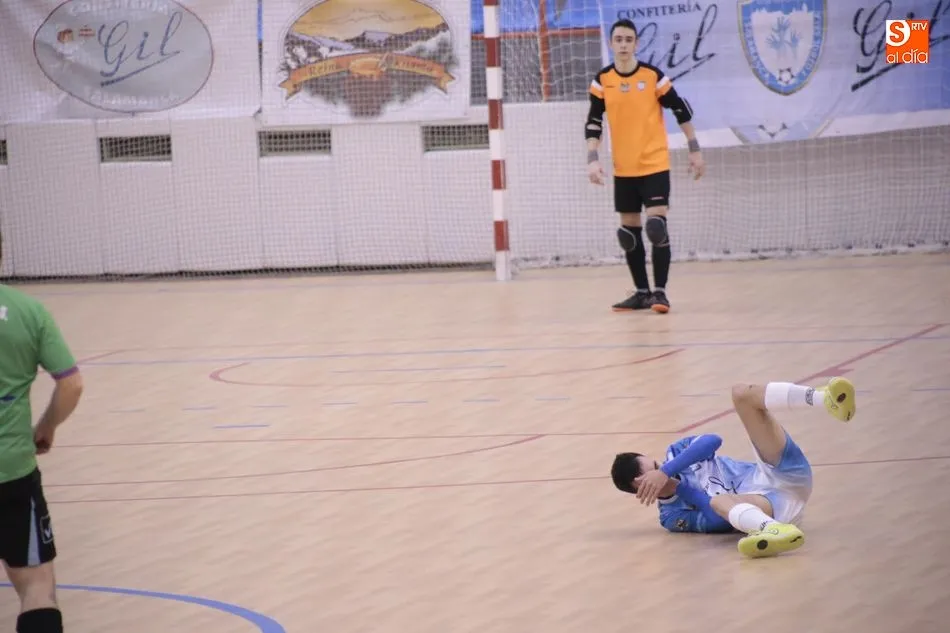 Foto 6 - El Confiter&iacute;a Gil sigue en racha en Tercera y las chicas del Inter Sala no fallan