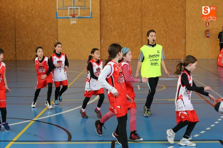 Foto 11 - Tres equipos de Maristas pasan a la fase Regional de la Superliga Dia