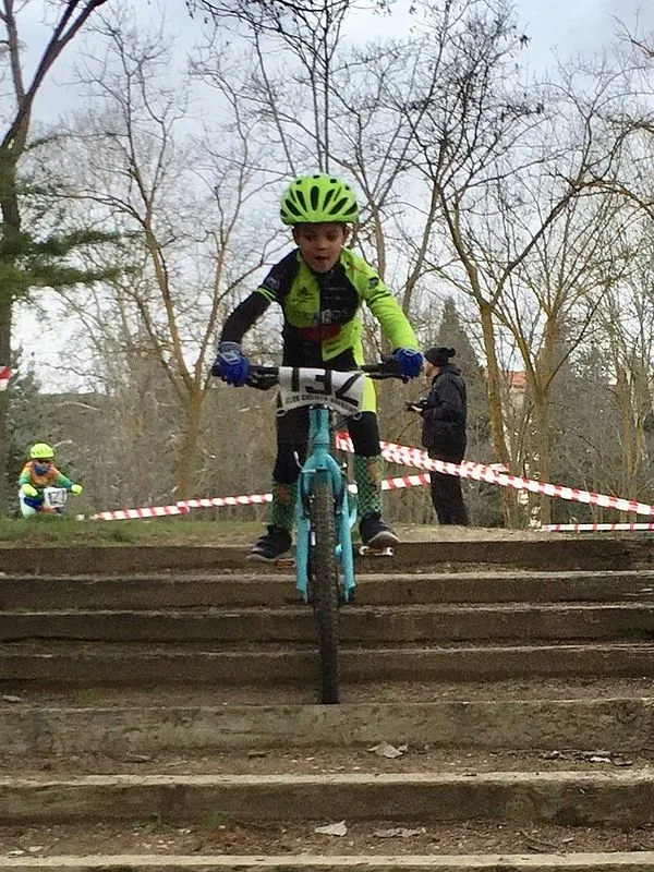 Foto 4 - La Escuela de Ciclismo Bejarana hace un buen papel en Aranda de Duero