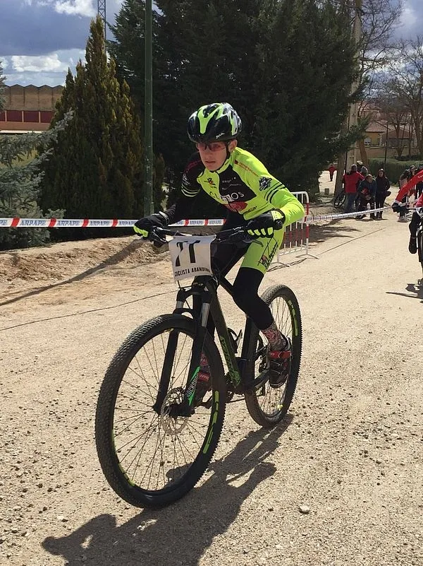 Foto 3 - La Escuela de Ciclismo Bejarana hace un buen papel en Aranda de Duero