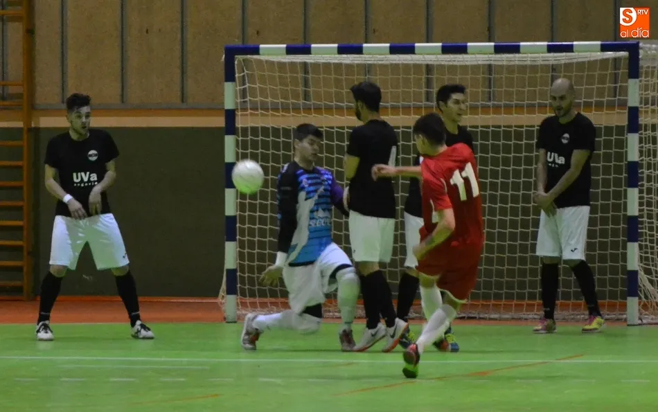 El III Senior da la cara ante el 2º clasificado en un intenso partido  