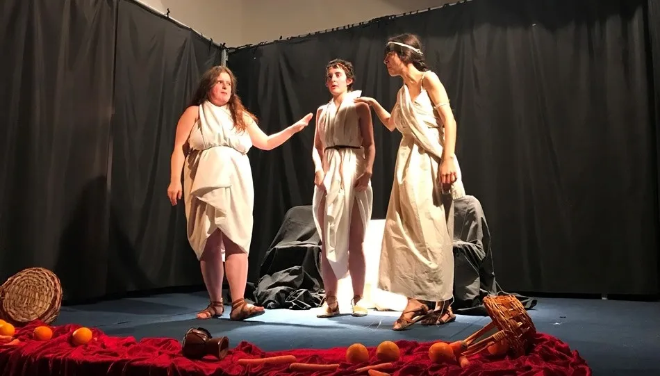 Foto 2 - El microteatro convence al p&uacute;blico de la localidad de Aldeatejada