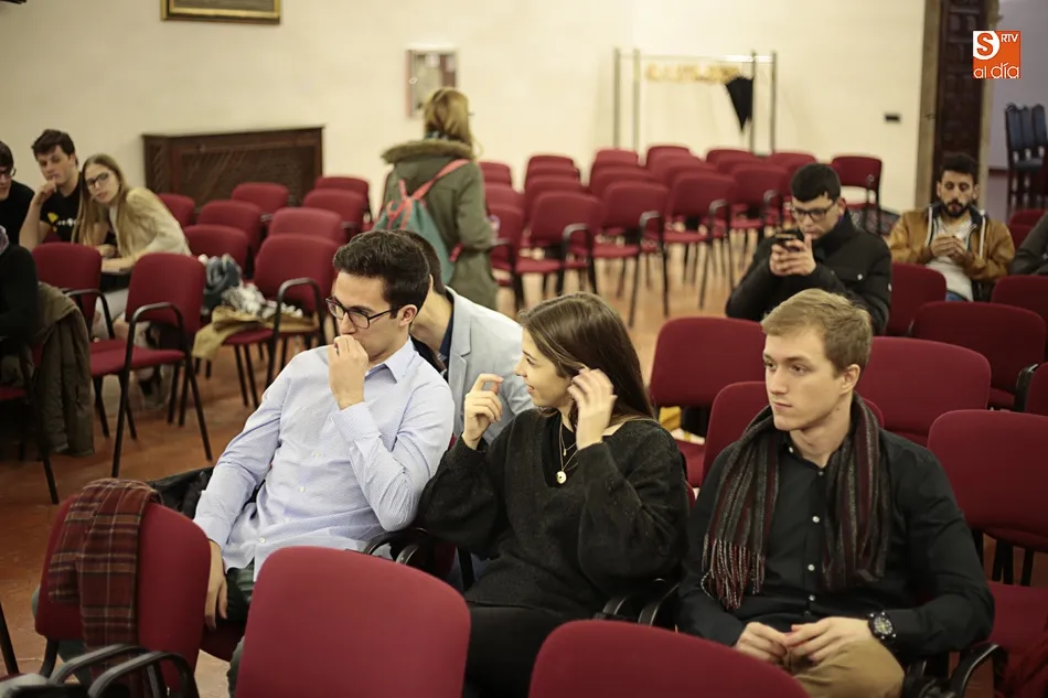Foto 6 - El Trofeo Rector de Debate mostrar&aacute; la capacidad dial&eacute;ctica de los universitarios
