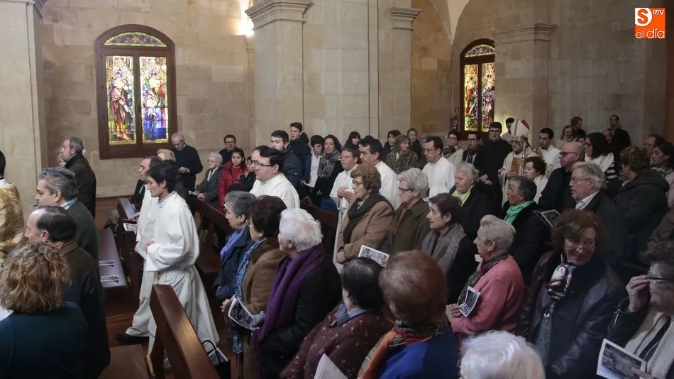 Asistentes a la eucaristía de Mons. Carlos López / Foto: Alejandro López