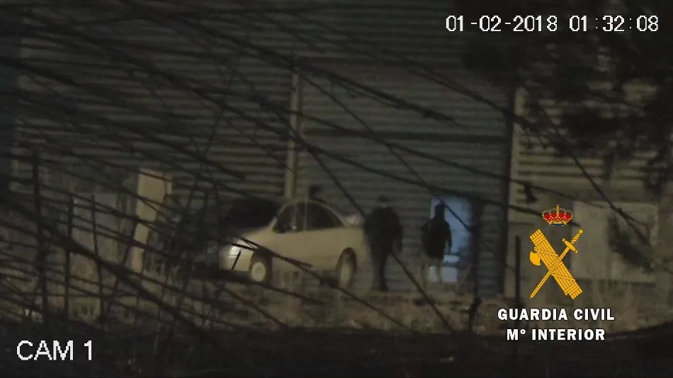 Foto 5 - Cae la banda que rob&oacute; en enero en la tienda de Movistar mediante el m&eacute;todo del alunizaje  
