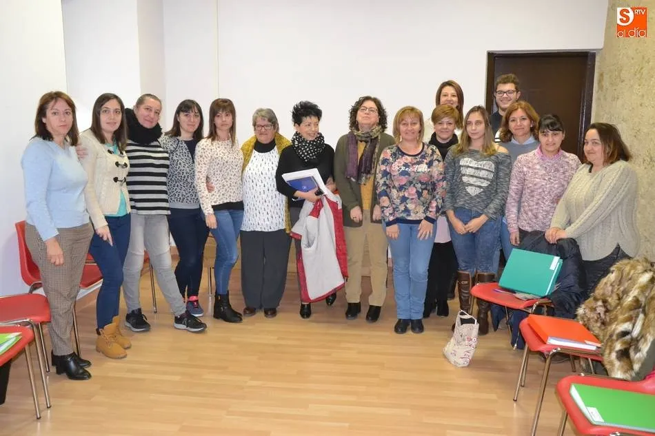 Los doce alumnos de la acción formativa de Cáritas inician sus prácticas en residencias  