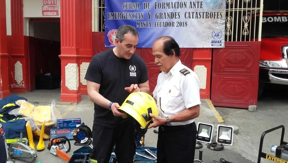 Manuel Gallego viaja a Ecuador con la ONG Bomberos Sin Fronteras