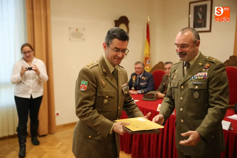 Foto 7 - Alma Mart&iacute;n S&aacute;nchez, del IES Torres Villarroel, ganadora del concurso &lsquo;Carta a un militar...