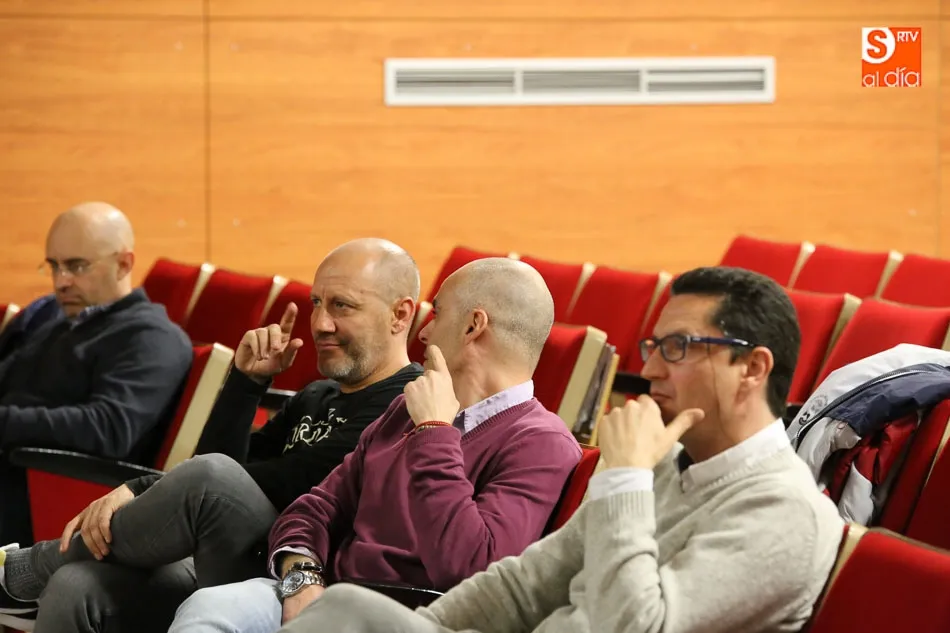 Foto 10 - Una charla de Primera Divisi&oacute;n  