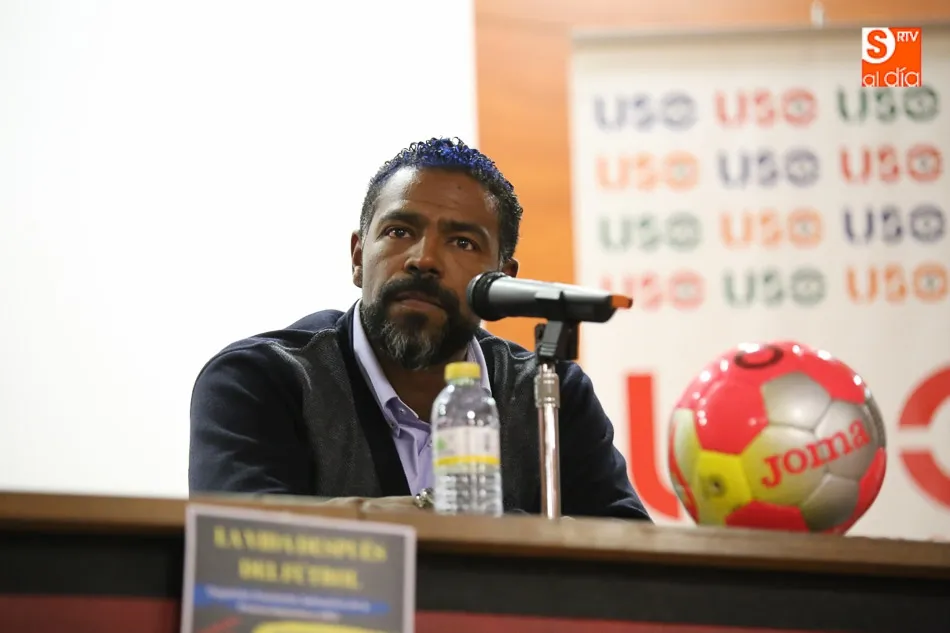 Foto 8 - Una charla de Primera Divisi&oacute;n  