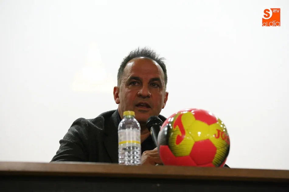 Foto 7 - Una charla de Primera Divisi&oacute;n  
