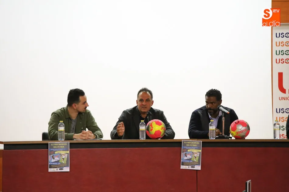 Foto 3 - Una charla de Primera Divisi&oacute;n  