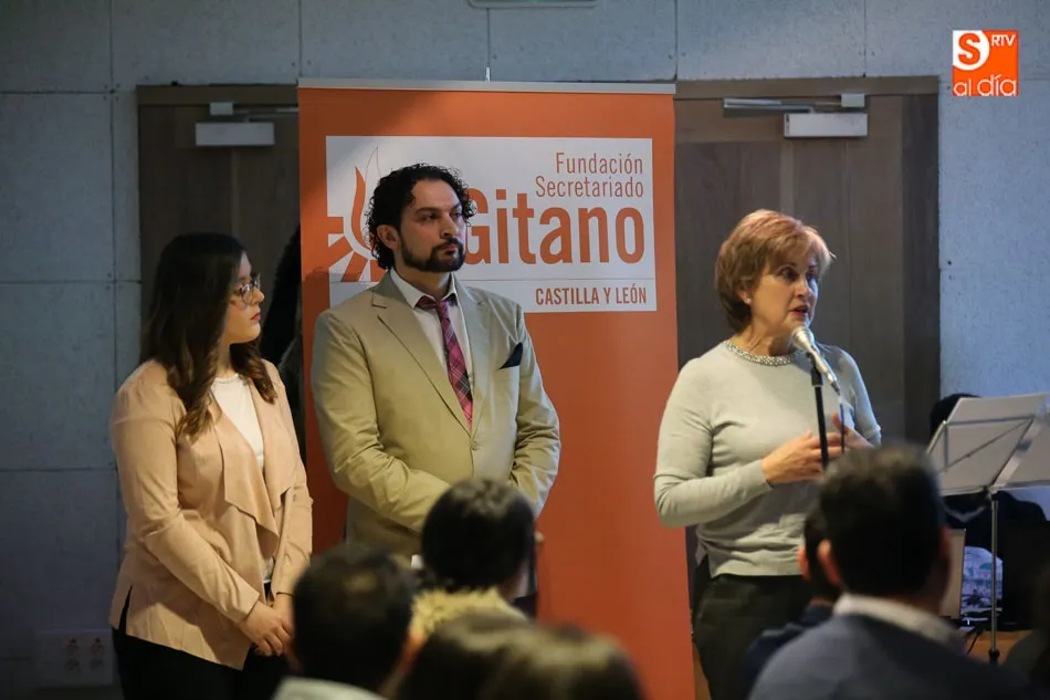 Foto 4 - La Casa de las Conchas acerca una charla sobre la discriminazi&oacute;n a&nbsp;la raza gitana  