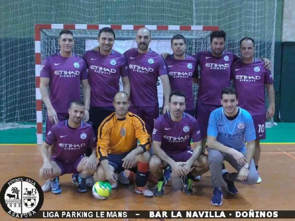 Foto 7 - El Bar La Navilla Do&ntilde;inos gana la Liga Parking Le Mans