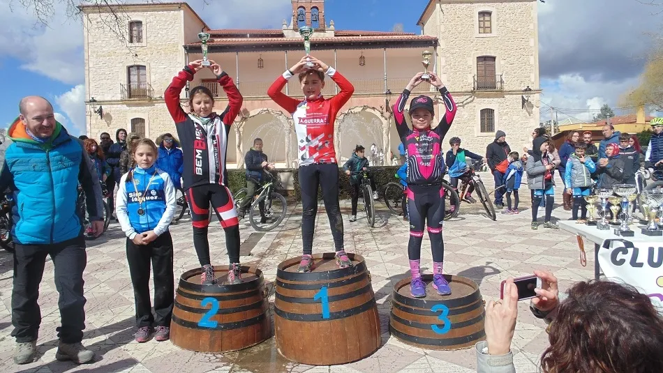 Foto 3 - Dos victorias y tres terceros puestos para el Promesal en Aranda de Duero