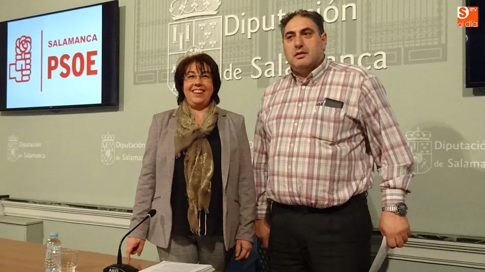 Los socialistas Carmen García y Antonio Luengo