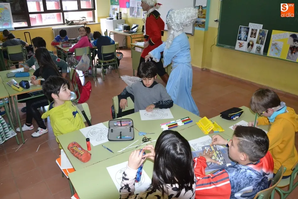 Foto 8 - El Colegio San Francisco inicia su Semana Cultural con un taller de m&aacute;scaras venecianas  