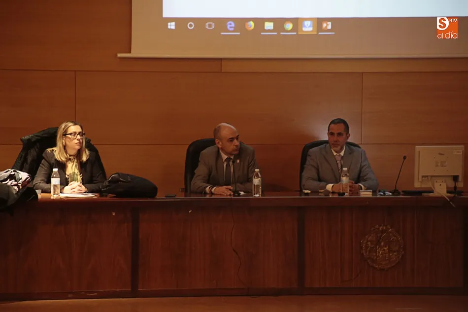 Foto 4 - &Aacute;ngel Benito avisa que las pymes deben adaptarse a la norma de protecci&oacute;n de datos
