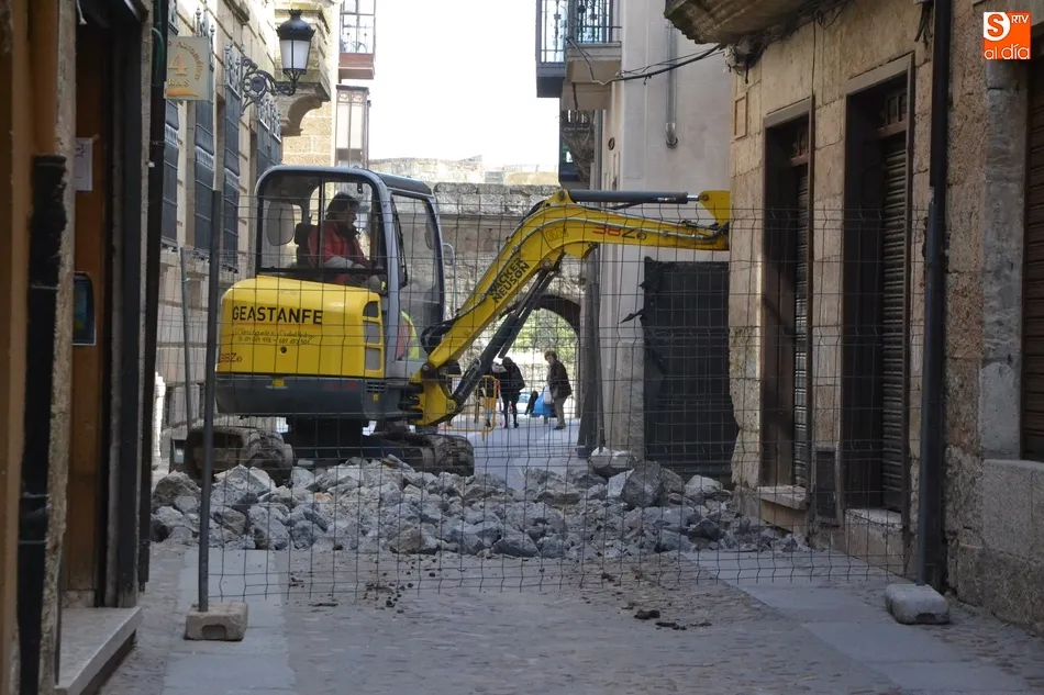 Foto 10 - Las obras de la calle Madrid llegan a su punto m&aacute;s conflictivo  