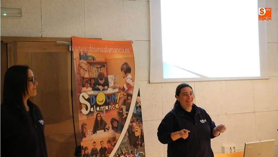 Un momento de la conferencia del Síndrome de Down / Foto: Alberto Martín