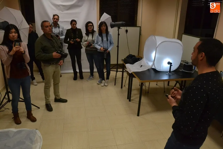 Foto 2 - Concluye el segundo turno del taller de fotograf&iacute;a para empresas  