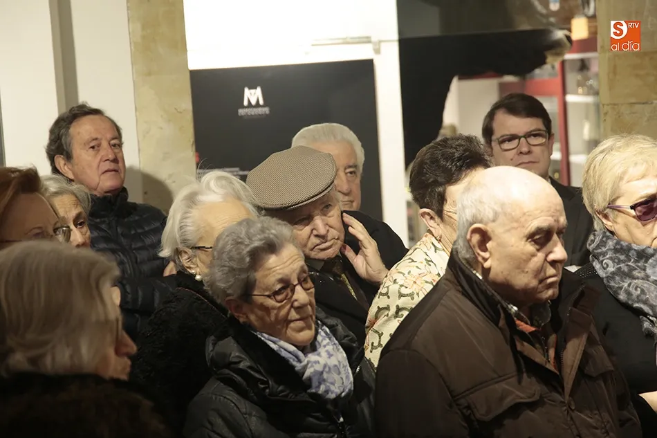 Foto 7 - Entra&ntilde;able encuentro del alcalde con la Asociaci&oacute;n de Alzheimer en el Museo Taurino