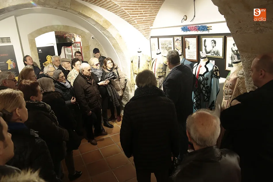 Foto 6 - Entra&ntilde;able encuentro del alcalde con la Asociaci&oacute;n de Alzheimer en el Museo Taurino