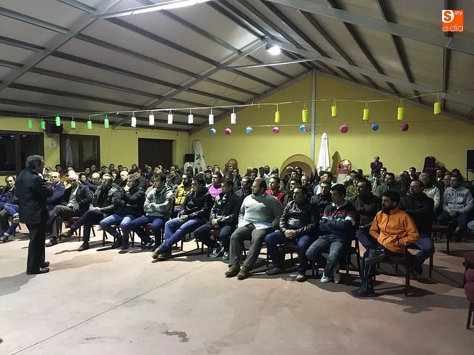 Foto 3 - La nueva normativa de poda se somete a examen y recibe quejas de los propietarios
