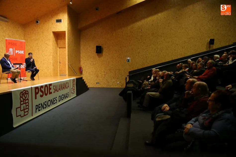 Foto 7 - Charla sobre las pensiones de Joaqu&iacute;n Merch&aacute;n en El Charro