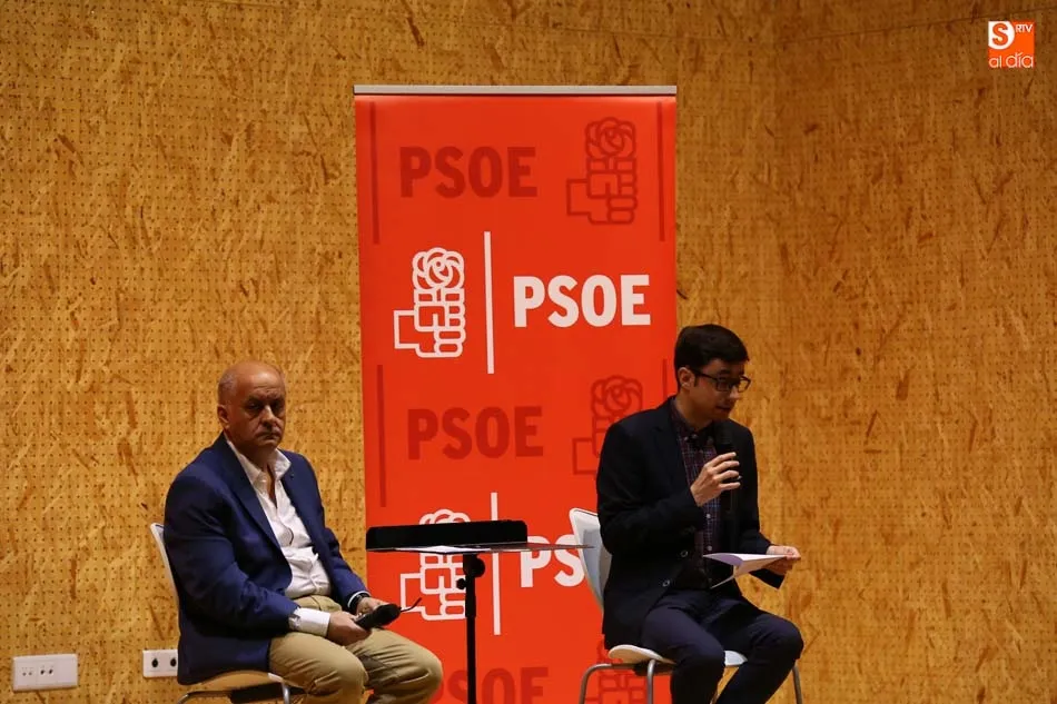 Foto 6 - Charla sobre las pensiones de Joaqu&iacute;n Merch&aacute;n en El Charro