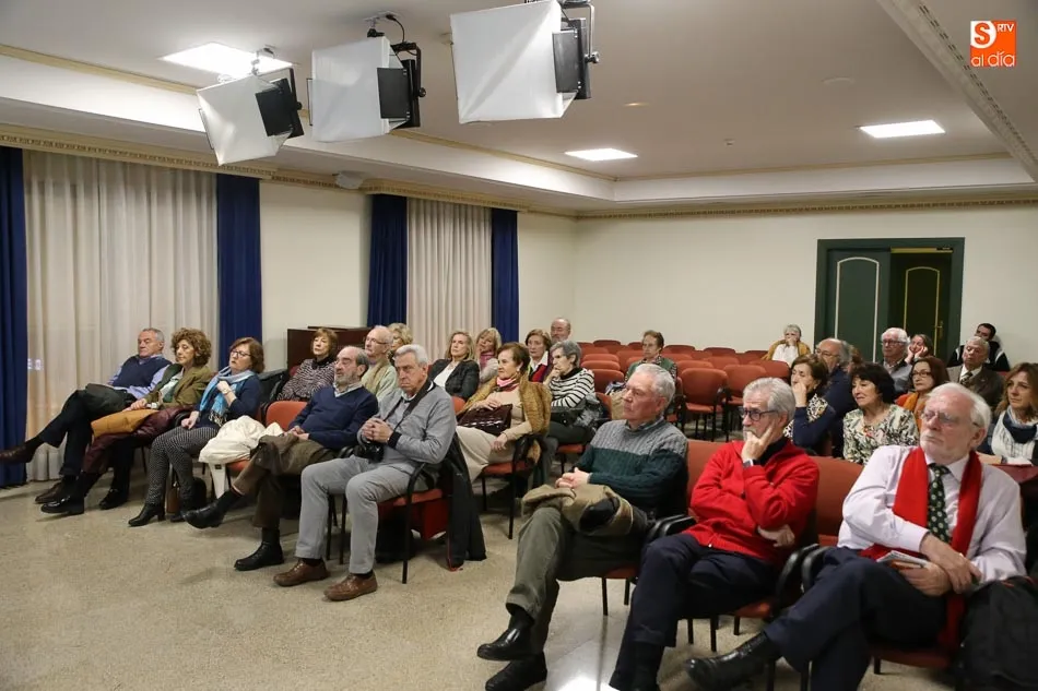 Foto 4 - Ana Mar&iacute;a Paredes descubre la relaci&oacute;n entre Unamuno y el Arte    &nbsp;  