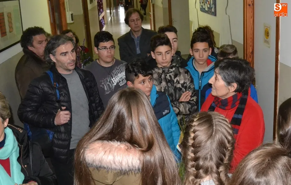 Foto 3 - El IES Fray Diego bautiza sus pasillos con los nombres de mirobrigenses y comarcanas ilustres  