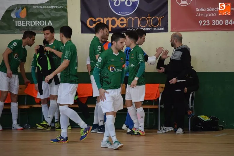 Óscar se perderá el partido del equipo por lesión