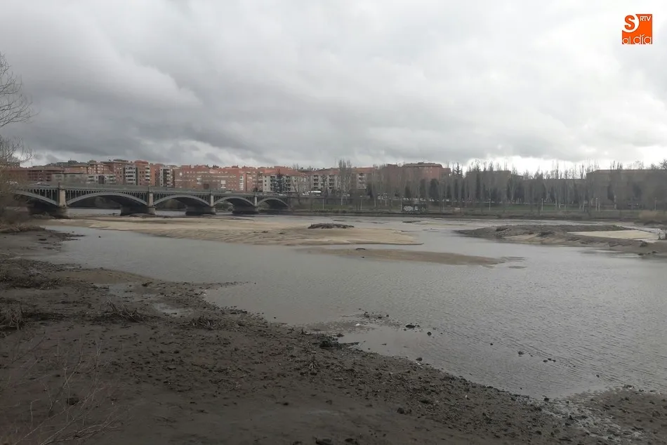 Foto 2 - La CHD controla el caudal del Tormes para facilitar la b&uacute;squeda del joven Gabriel Mancilla  