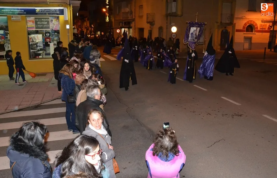 Foto 7 - La Dolorosa acaba con el pl&aacute;stico puesto tras salirle mal la apuesta a la Cofrad&iacute;a del Nazareno  