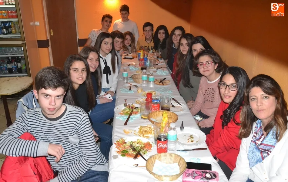 Los chavales confirmados en San Andrés en diciembre se van de cena para cerrar un ciclo de 8 años ...