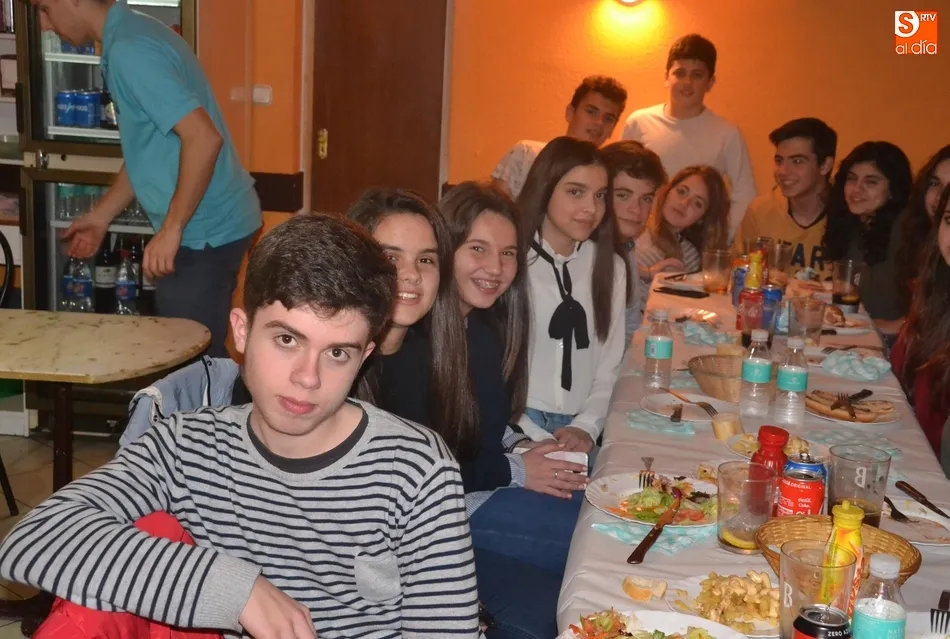 Foto 3 - Los chavales confirmados en San Andr&eacute;s en diciembre se van de cena para cerrar un ciclo de 8 a&ntilde;os ...