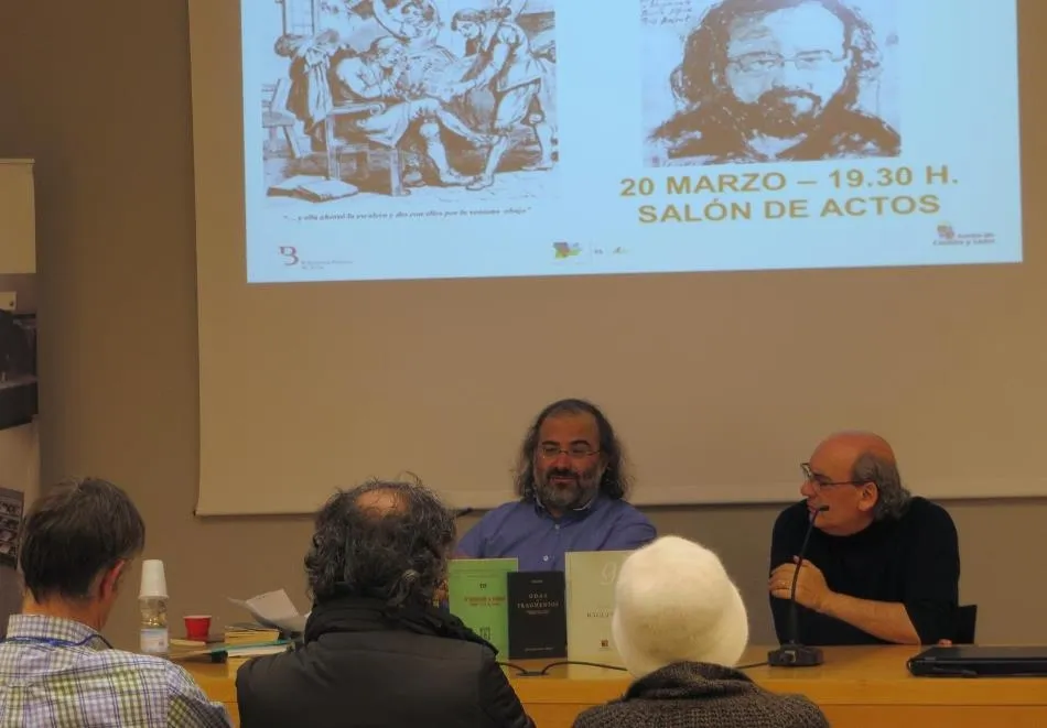 Foto 3 - Alencart: &ldquo;La poes&iacute;a ofrece alas para planear sobre la historia del hombre&rdquo;
