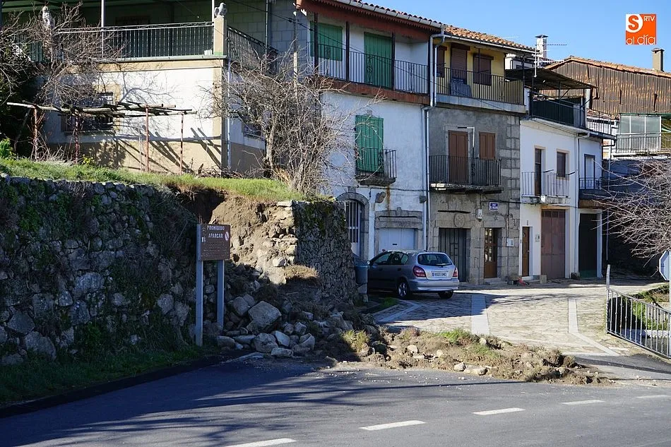Foto 11 - Las lluvias de la &uacute;ltima semana provocan varios desprendimientos en la Sierra de Francia&nbsp;