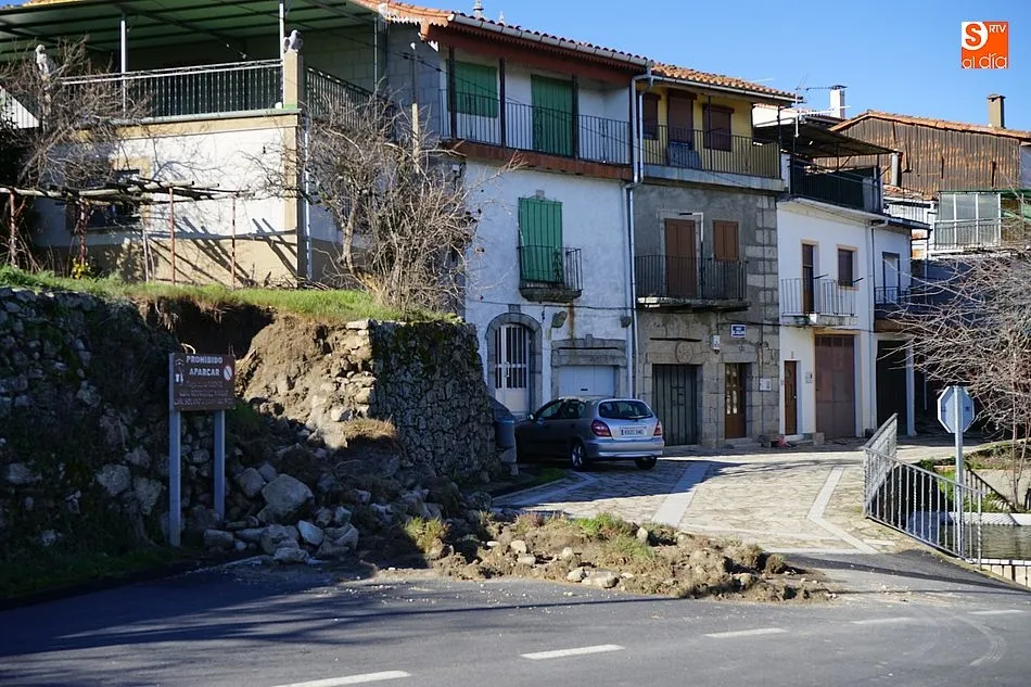 Foto 10 - Las lluvias de la &uacute;ltima semana provocan varios desprendimientos en la Sierra de Francia&nbsp;