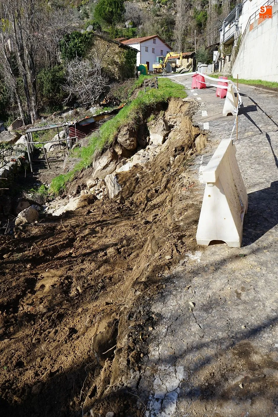 Foto 8 - Las lluvias de la &uacute;ltima semana provocan varios desprendimientos en la Sierra de Francia&nbsp;