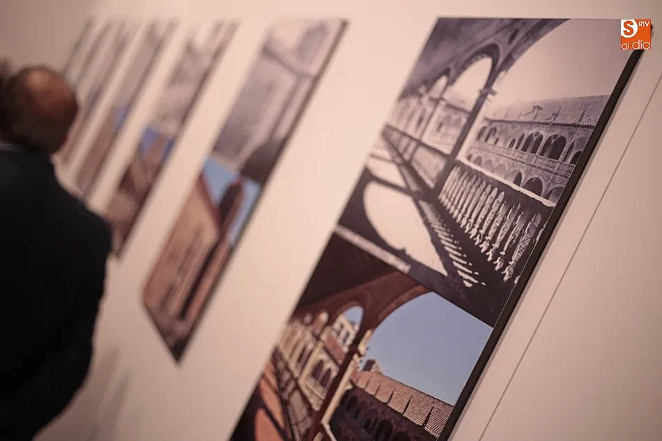 Foto 4 - Vicente Sierra Puparelli homenajea a la Universidad con una exposici&oacute;n fotogr&aacute;fica