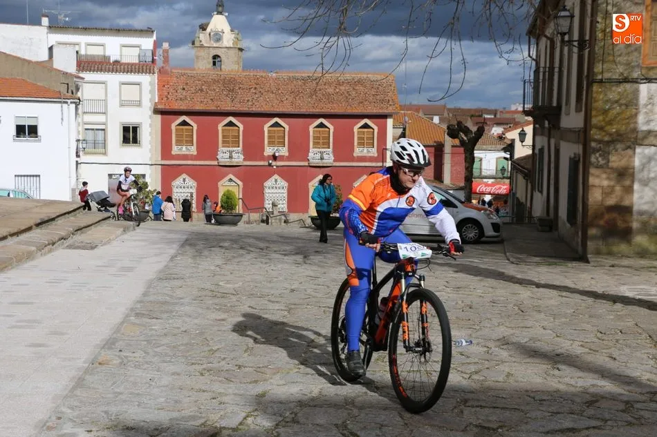 Foto 10 - 70 atletas toman la salida en el III Duatl&oacute;n &lsquo;Villa de Lumbrales&rsquo;  