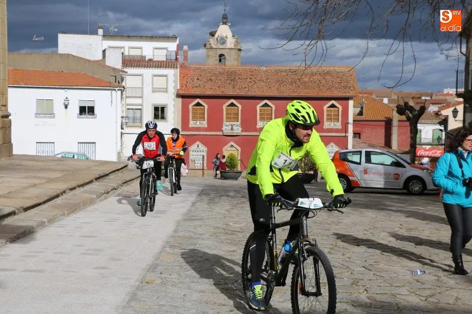Foto 9 - 70 atletas toman la salida en el III Duatl&oacute;n &lsquo;Villa de Lumbrales&rsquo;  