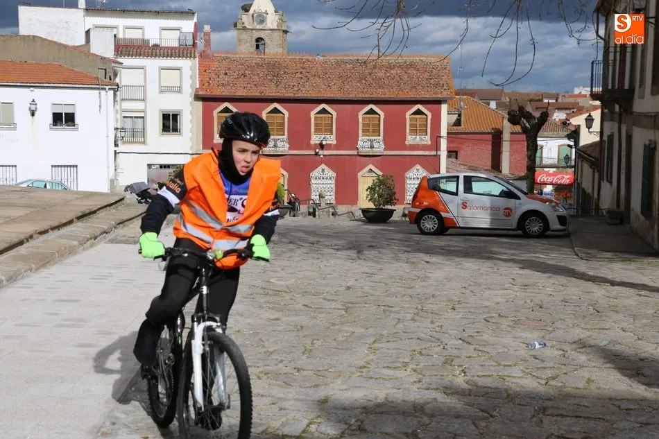Foto 8 - 70 atletas toman la salida en el III Duatl&oacute;n &lsquo;Villa de Lumbrales&rsquo;  