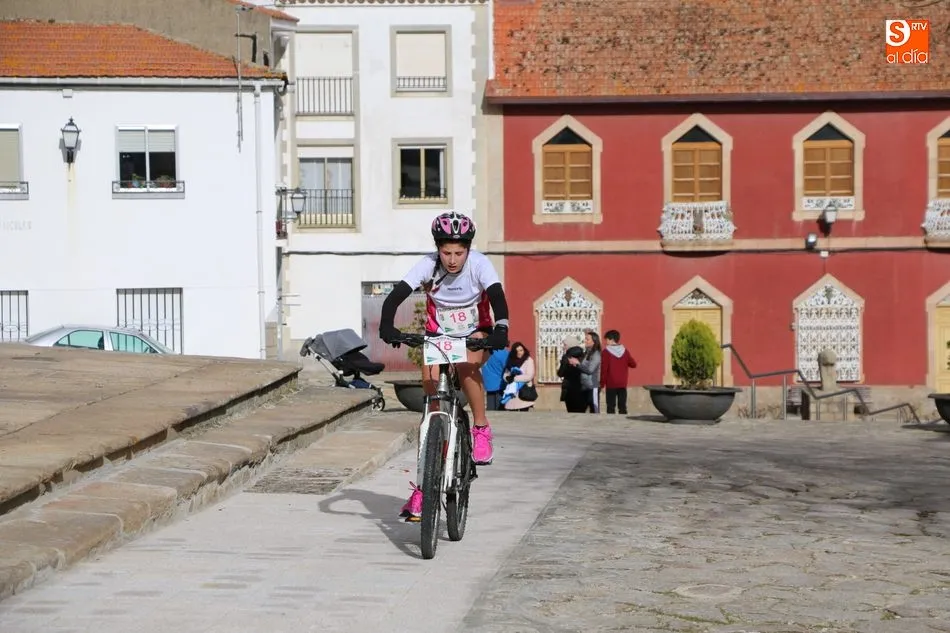 Foto 6 - 70 atletas toman la salida en el III Duatl&oacute;n &lsquo;Villa de Lumbrales&rsquo;  
