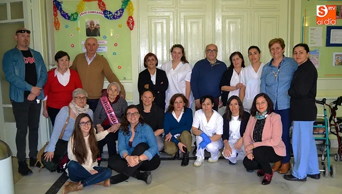 Resu Arias celebraba sus 100 años con sorpresas y regalos en la residencia Sagrado Corazón de Jesús